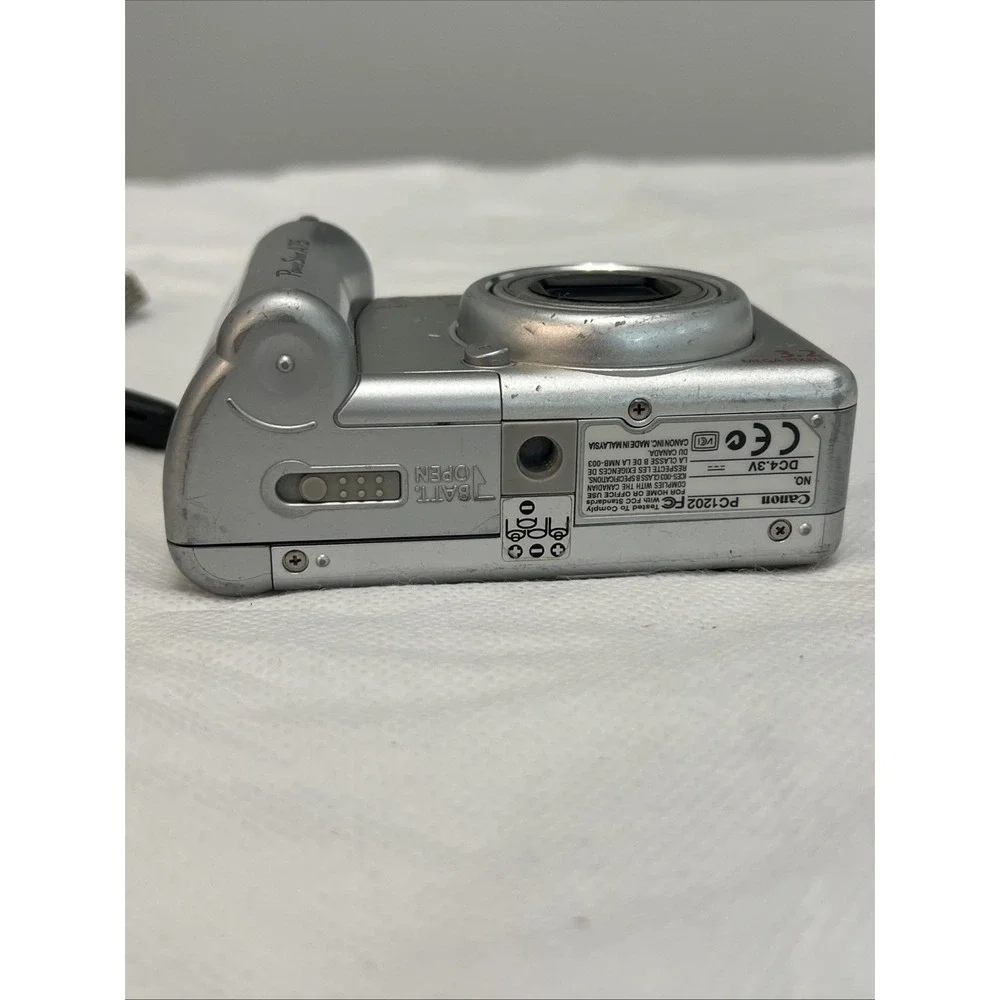CANON PowerShot A75 Digital Camera 3.2 MP 3X Zoom Silver
